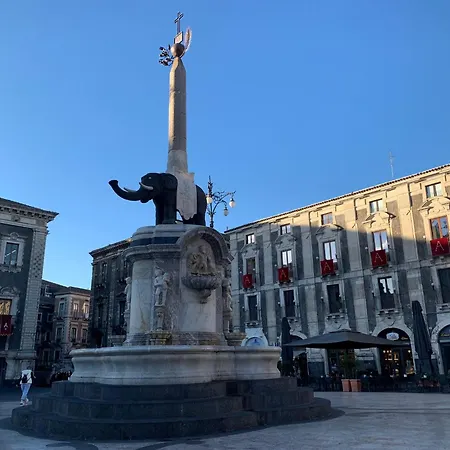 Donna Luisa-catania Charming